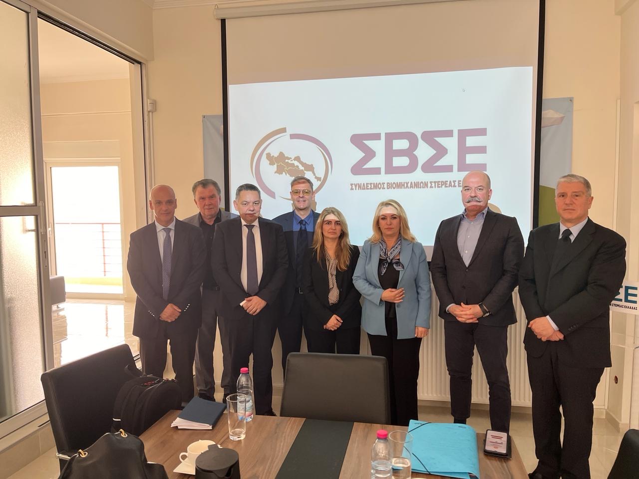 93724708 01cc 4ef1 b5b1 21d788feaf2d